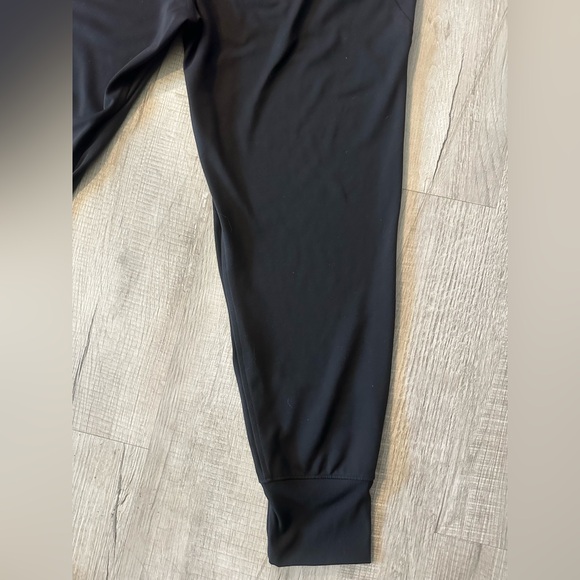 Athleta Black Venice High Rise Jogger in Size Large - Picture 12 of 15